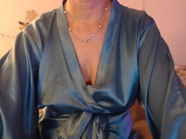 goodsnowqueen cam belle