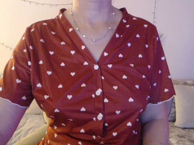 goodSnowQueen's BongaCams show and profile