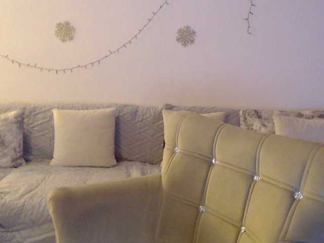 goodSnowQueen's BongaCams show and profile