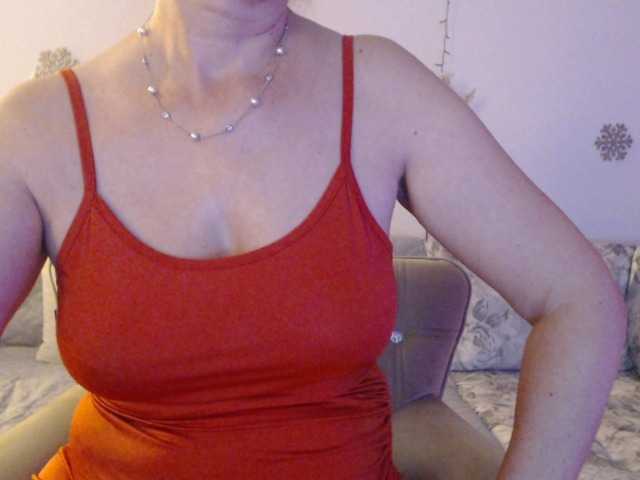 goodSnowQueen's BongaCams show and profile