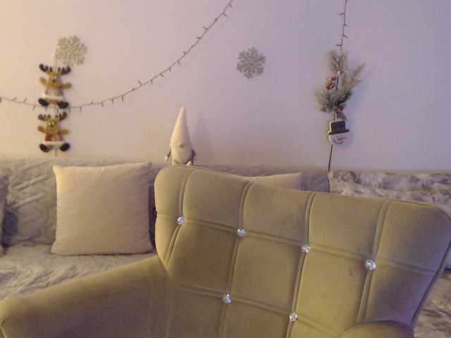 goodSnowQueen webcam