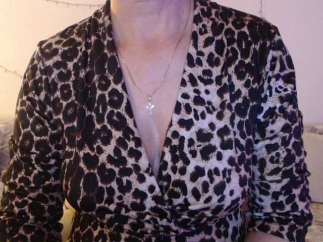 goodSnowQueen's BongaCams show and profile