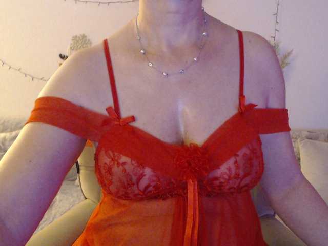 goodSnowQueen's BongaCams show and profile