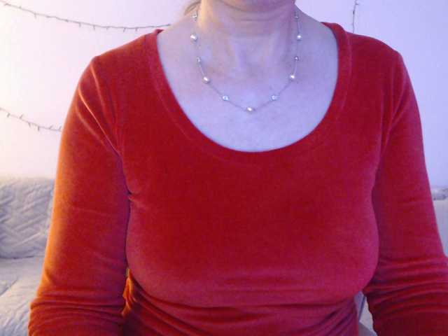 goodSnowQueen's BongaCams show and profile