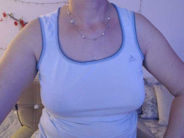 goodSnowQueen webcam