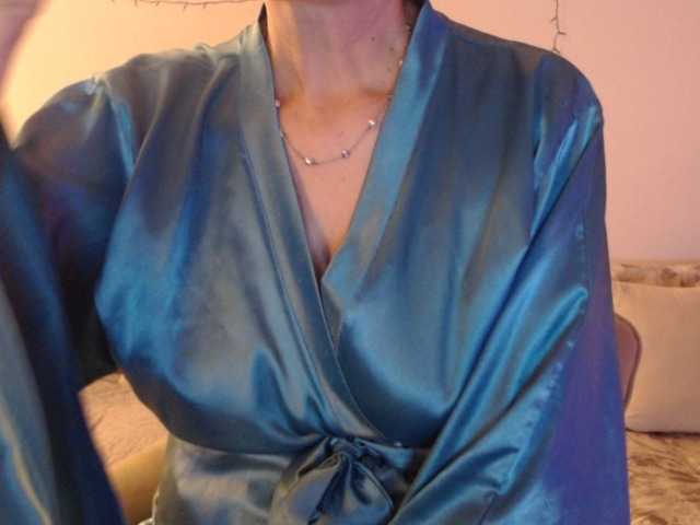 goodSnowQueen's BongaCams show and profile