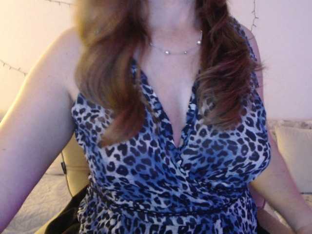 goodSnowQueen's BongaCams show and profile