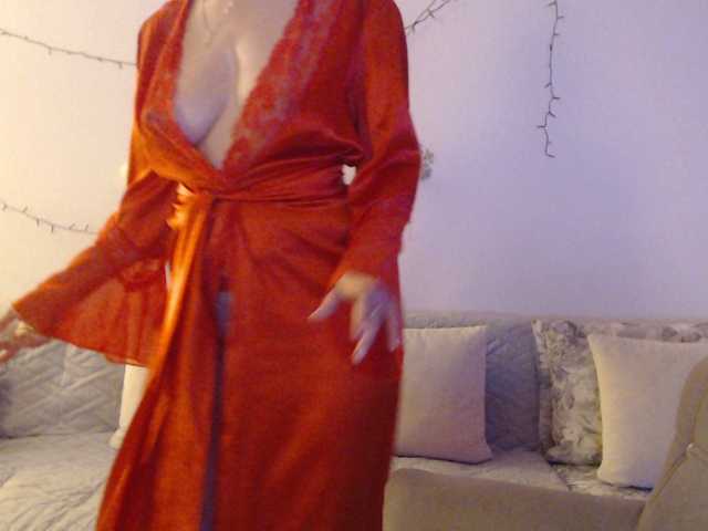 goodSnowQueen's BongaCams show and profile