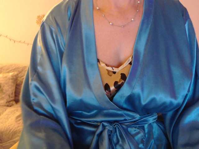 goodSnowQueen's BongaCams show and profile