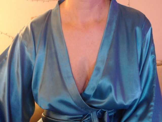 goodSnowQueen's BongaCams show and profile