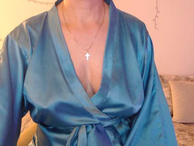 goodSnowQueen's BongaCams show and profile