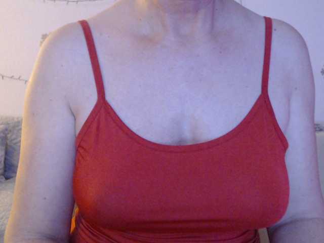 goodSnowQueen's BongaCams show and profile