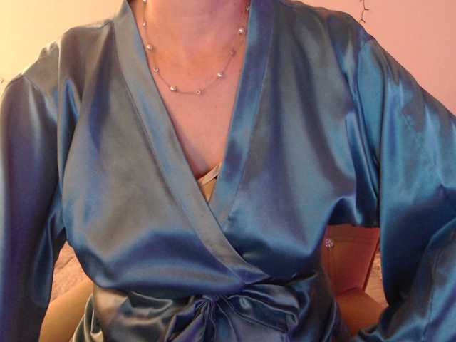 goodSnowQueen's BongaCams show and profile