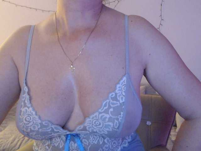  goodSnowQueen chat room