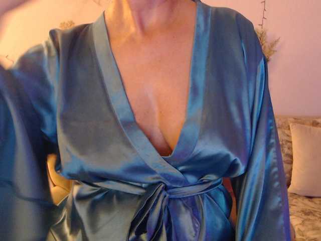 goodSnowQueen's BongaCams show and profile