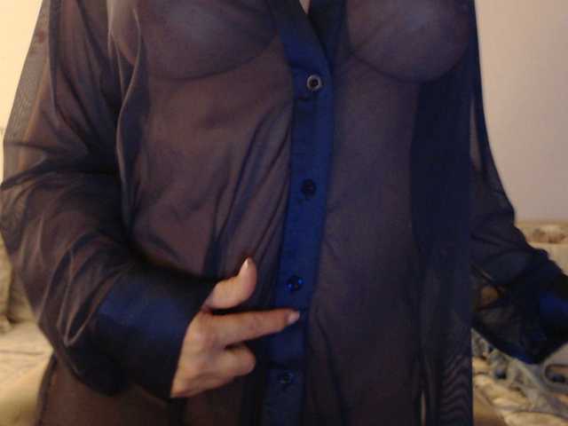 goodSnowQueen from BongaCams is Freechat