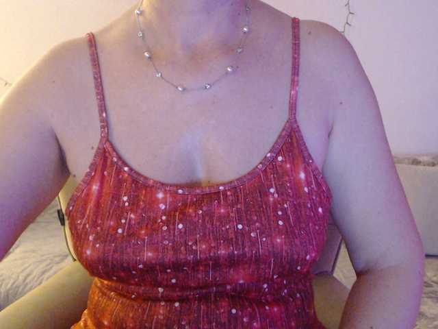 goodSnowQueen's BongaCams show and profile