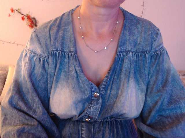 Watch 53 years old goodSnowQueen from BongaCams goodSnowQueen from BongaCams
