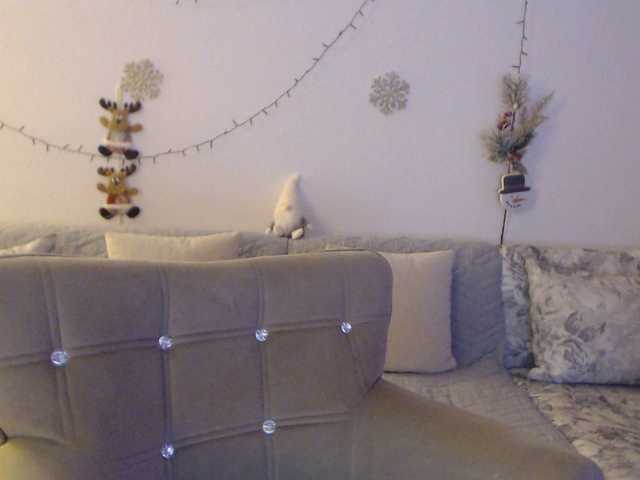 goodSnowQueen — I am here for you to appreciate me, don't ask for a free show.