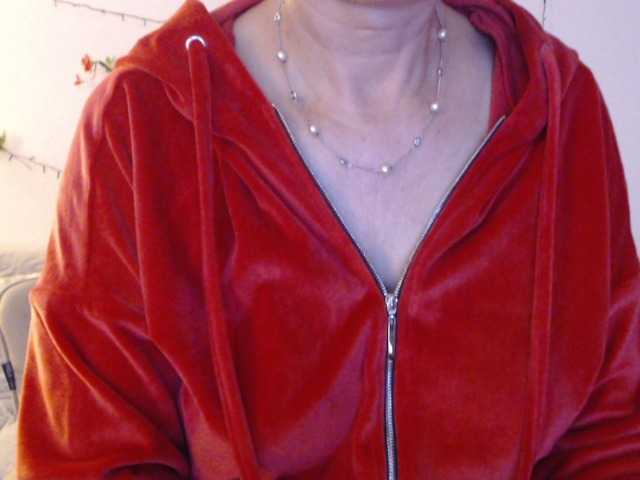 goodSnowQueen from BongaCams is Freechat