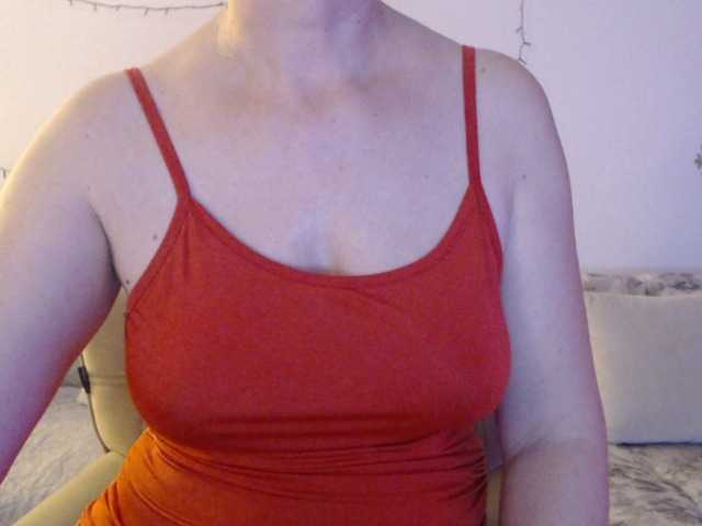 goodSnowQueen's BongaCams show and profile
