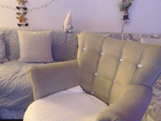 goodSnowQueen's BongaCams show and profile