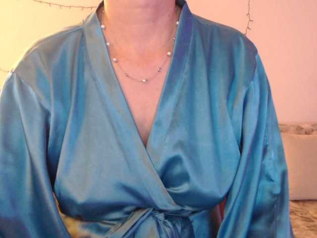 goodSnowQueen's BongaCams show and profile