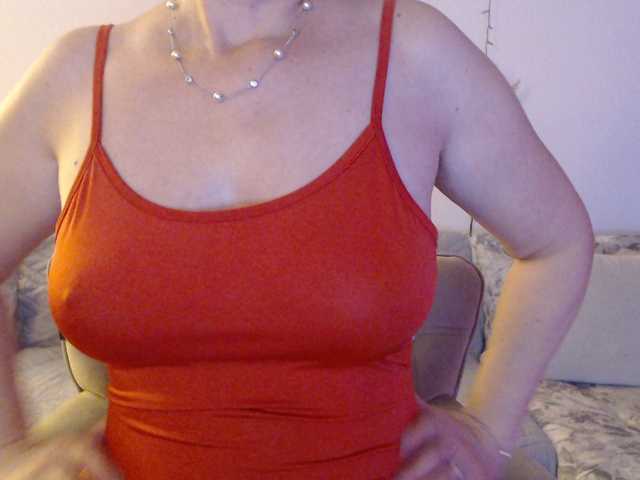 goodSnowQueen's BongaCams show and profile