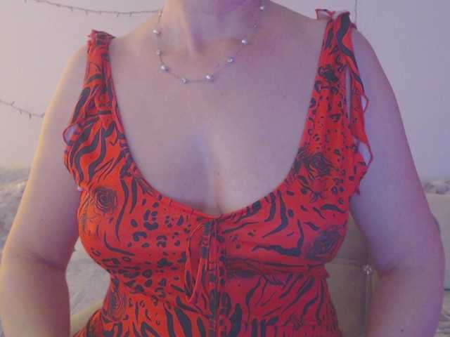 goodSnowQueen's BongaCams show and profile