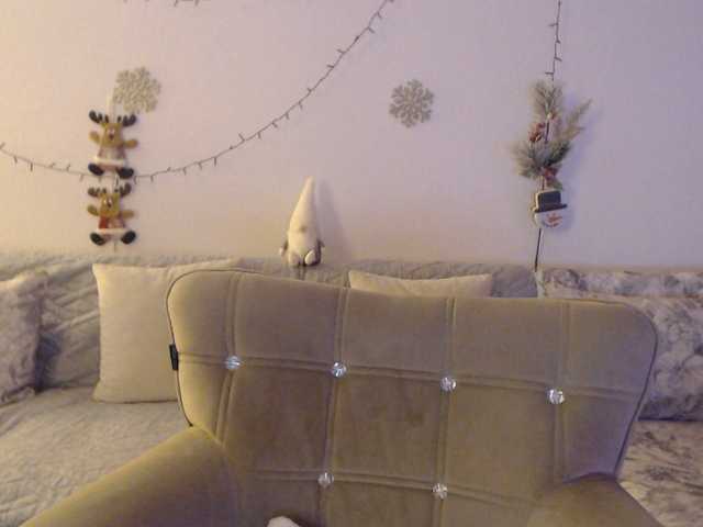 goodSnowQueen's BongaCams show and profile