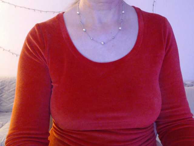 goodSnowQueen's BongaCams show and profile