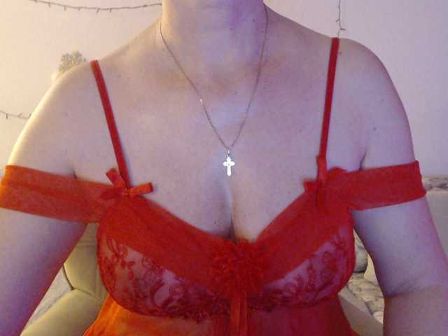 goodSnowQueen's BongaCams show and profile