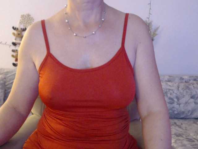 goodSnowQueen's BongaCams show and profile
