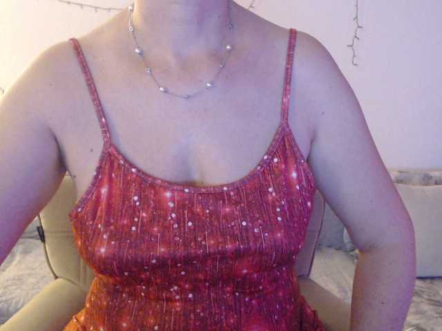 goodSnowQueen's BongaCams show and profile