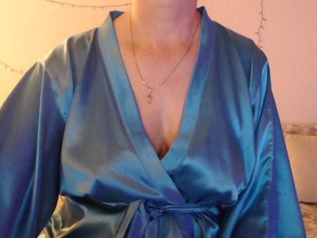 goodSnowQueen's BongaCams show and profile