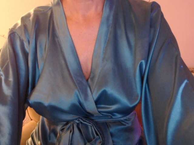 goodSnowQueen's BongaCams show and profile