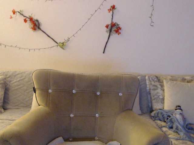 goodSnowQueen from BongaCams is Freechat