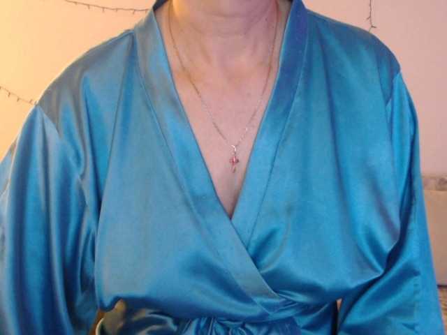 goodSnowQueen's BongaCams show and profile