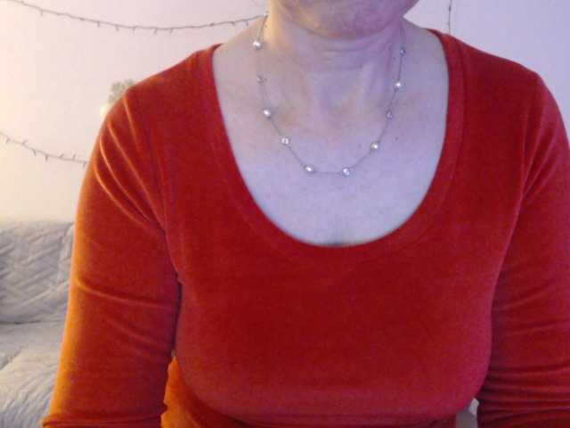 goodSnowQueen's BongaCams show and profile