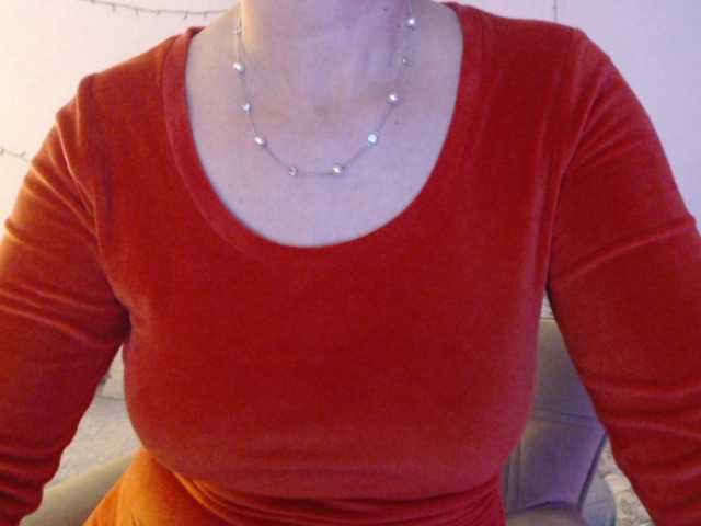 le modèle goodSnowQueen est en webcam porno dans un show sur le site bongacams, il possède les tags suivants: White/Caucasian,Brunette,Shaved