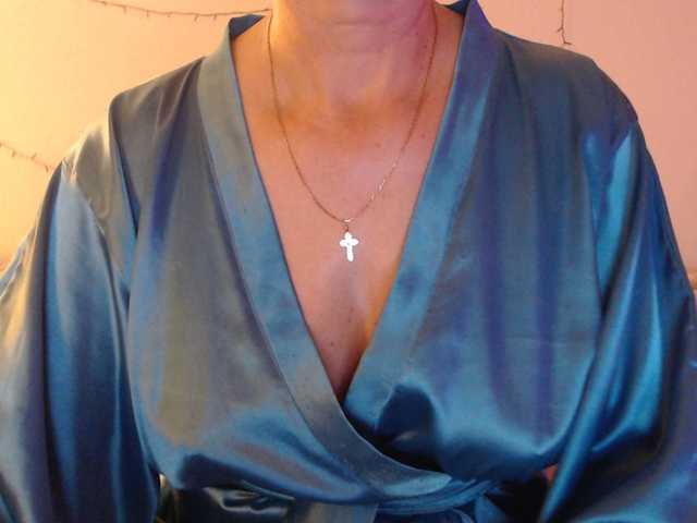  goodSnowQueen chat room