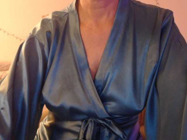 goodSnowQueen's BongaCams show and profile