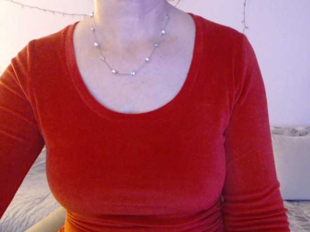 goodSnowQueen's BongaCams show and profile