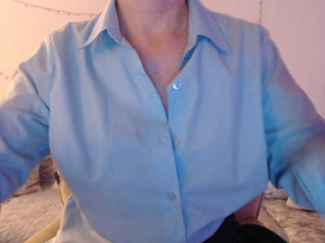 goodSnowQueen's BongaCams show and profile