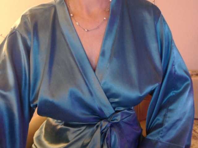 goodSnowQueen's BongaCams show and profile