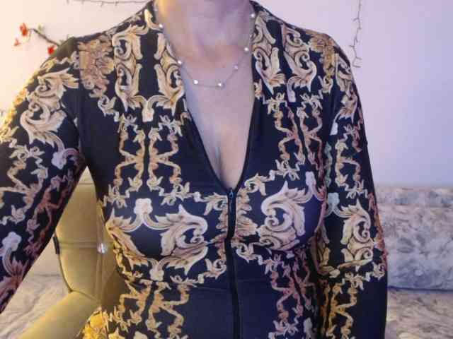 goodSnowQueen webcam