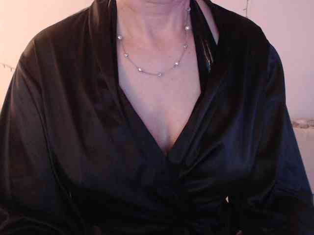 goodSnowQueen webcam