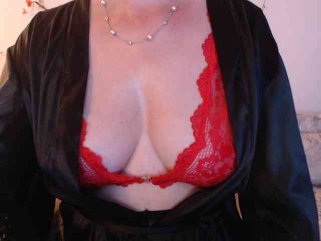 goodSnowQueen goodSnowQueen