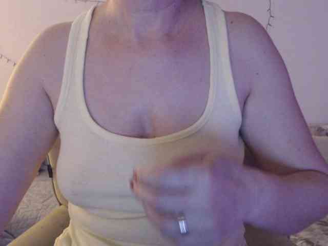 goodSnowQueen webcam