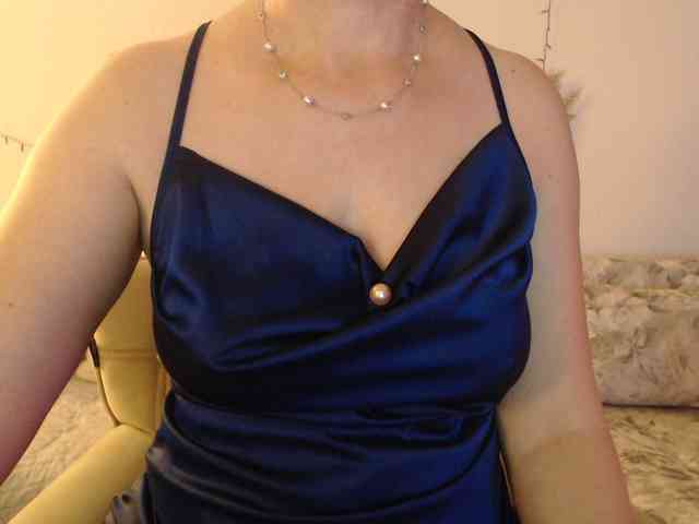 goodSnowQueen webcam